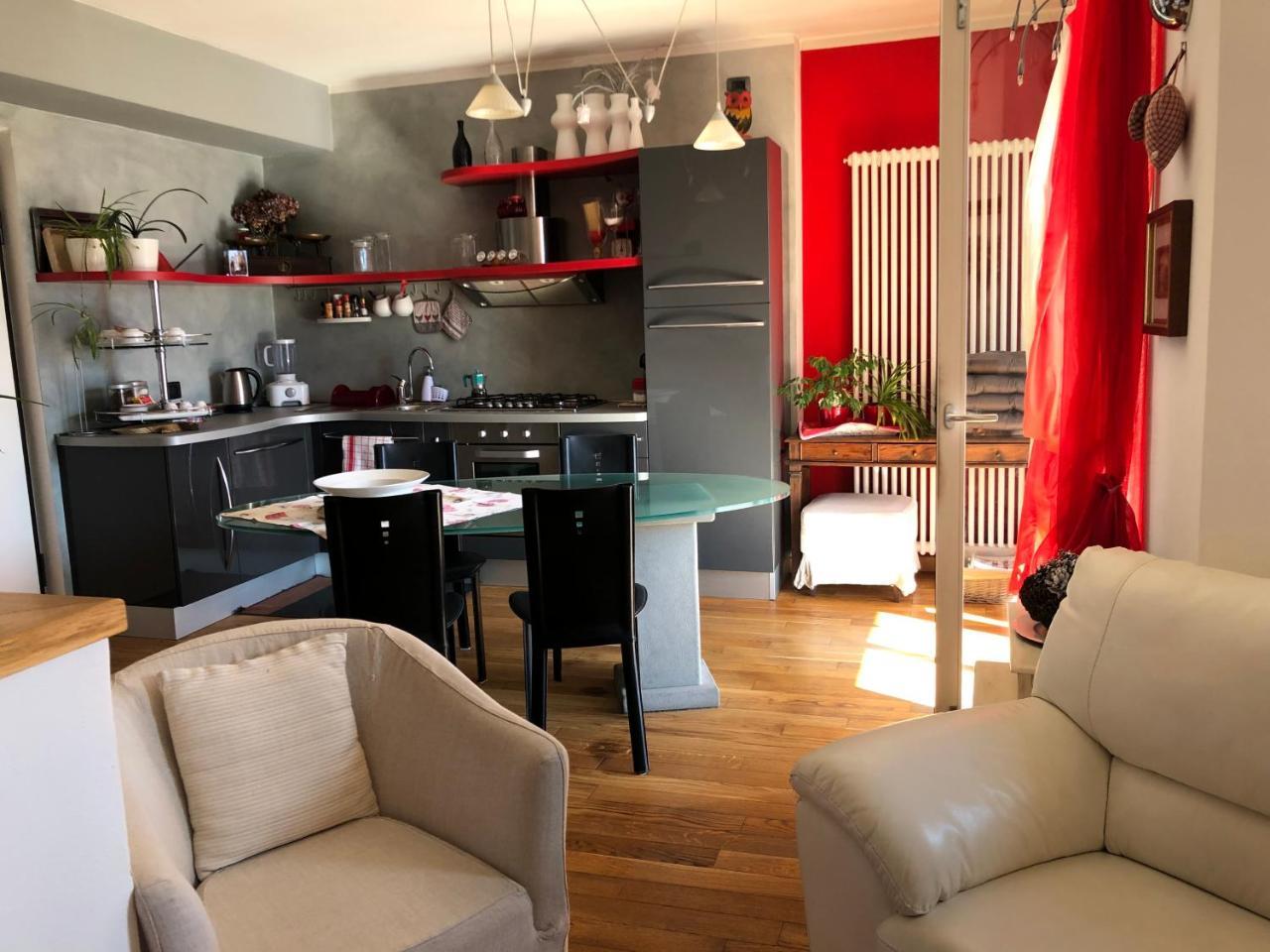 Tremezzina Appartamento Red & Grey Меццегра Экстерьер фото