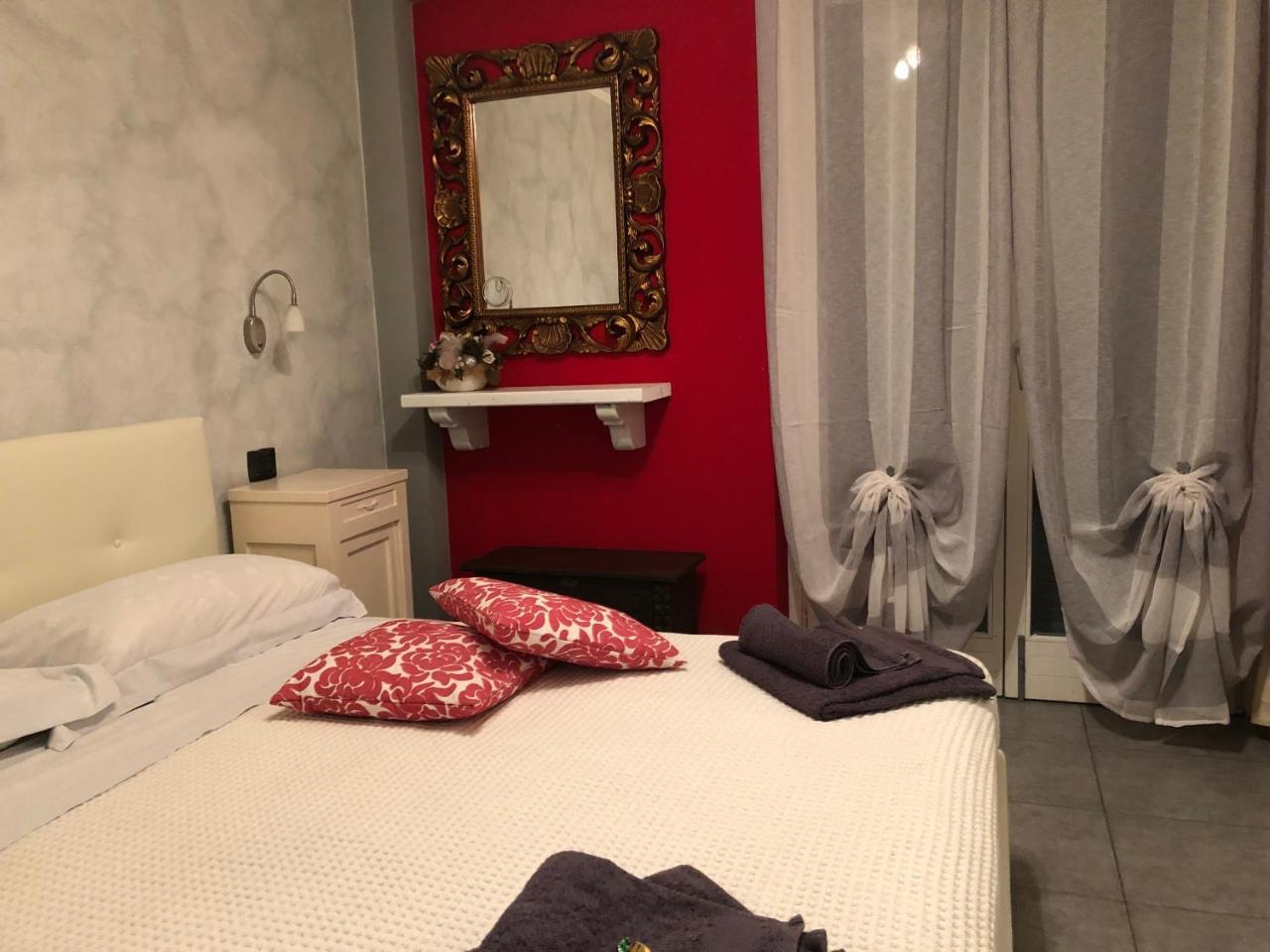 Tremezzina Appartamento Red & Grey Меццегра Экстерьер фото