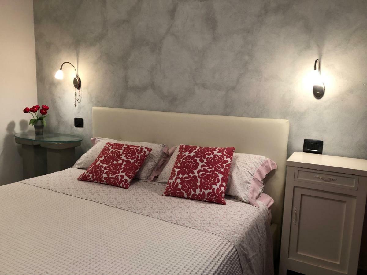 Tremezzina Appartamento Red & Grey Меццегра Экстерьер фото